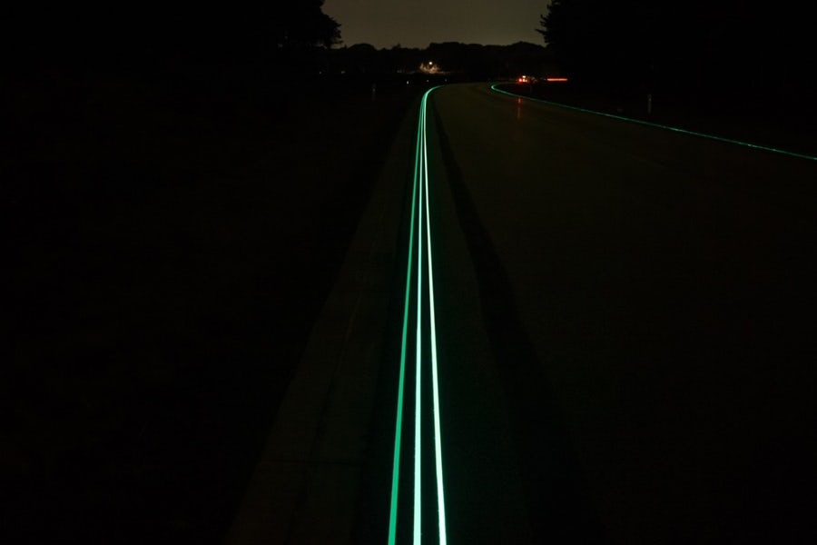 smart-highway-glowing-lines-16