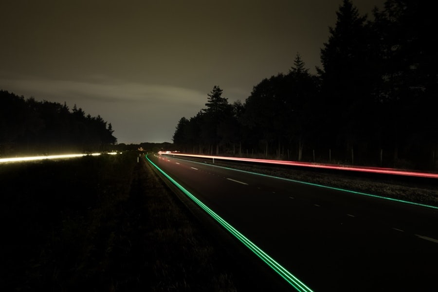 smart-highway-glowing-lines